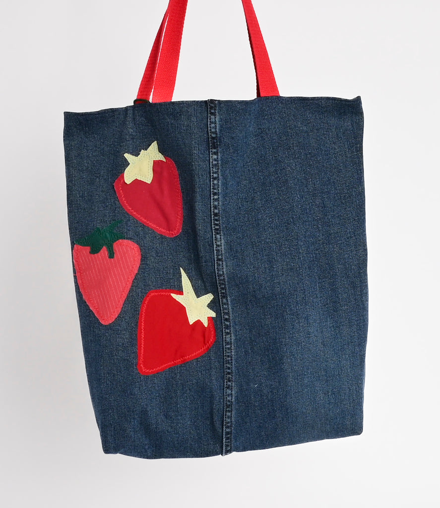 Extra Tote Strawberries