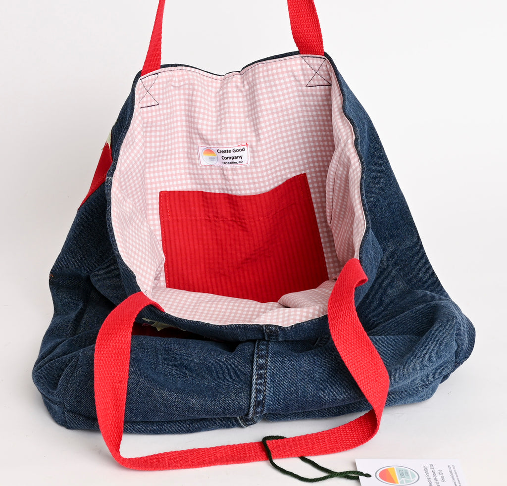 Extra Tote Strawberries